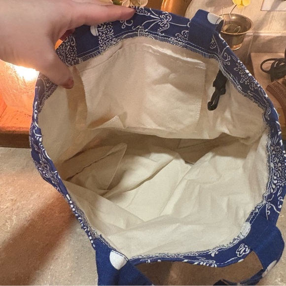 Meet Duke Blue & White Paisley Tote with Structured Design - Picture 10 of 11